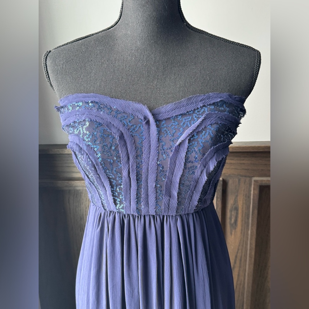BCBG Paris navy strapless sequin top gown. Size 4 - Picture 4 of 11